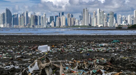 Plast i havet: Forsker mener vi må fokusere på de store plastbitene