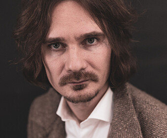– Filmskaperne tok seg friheter med Ibsens tekster, sier litteraturviter Thor Holt. – Filmskaperne tok seg friheter med Ibsens tekster, sier litteraturviter Thor Holt.