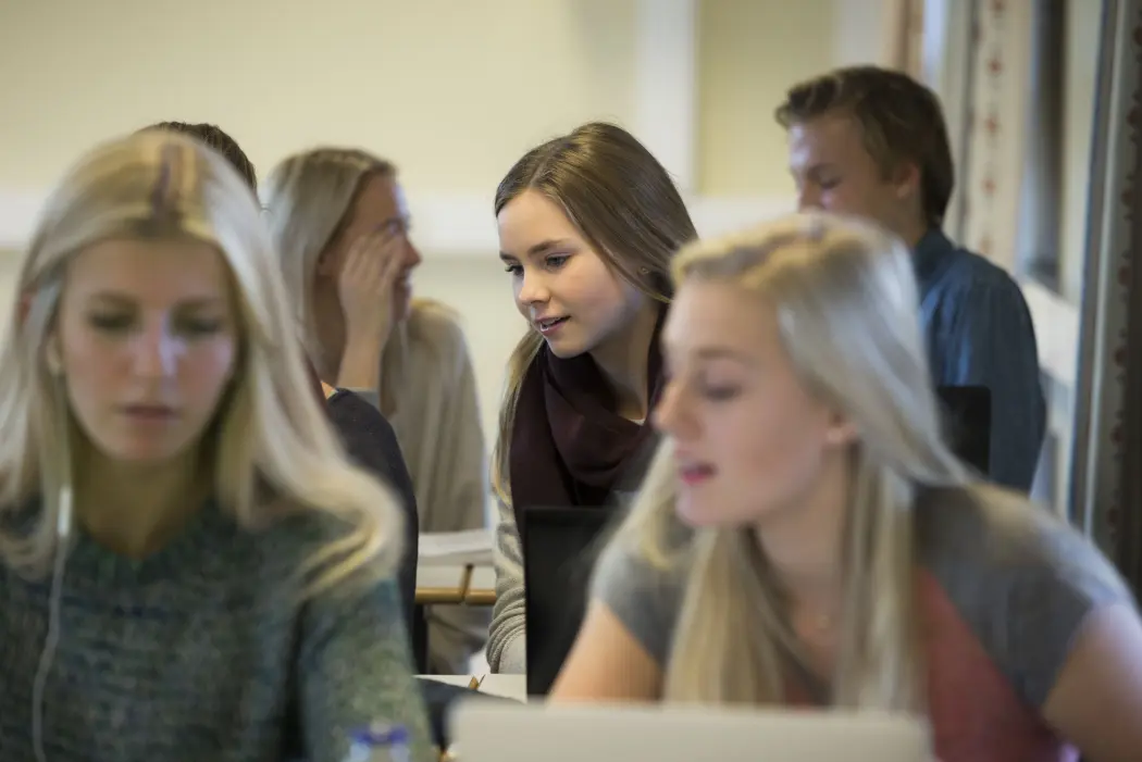 Kun 18 prosent av elevene med lavt utdannede foreldre havnet på de to høyeste mestringsnivåene i 2019. Kun 18 prosent av elevene med lavt utdannede foreldre havnet på de to høyeste mestringsnivåene i 2019.