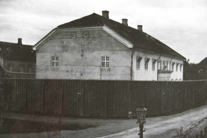 Kriminalasylet ble bygget som slaveri i 1833, og ble brukt som kriminalasyl fra 1895-1963. Bygningen huser i dag Norsk Rettsmuseum. (Foto: Norsk rettsmuseum) Kriminalasylet ble bygget som slaveri i 1833, og ble brukt som kriminalasyl fra 1895-1963. Bygningen huser i dag Norsk Rettsmuseum. (Foto: Norsk rettsmuseum)