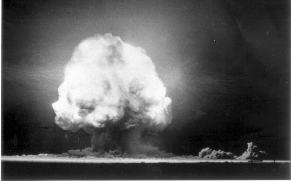 Albert Einstein har fortalt at han angret på sin oppfordring til utvikling av atombomben. Forskere bak pepper-spray og elektronisk sporing av mennesker har sett med gru på hvordan oppfinnelsene deres er brukt til nye formål. Bildet er fra utprøvingen av atombomben den 16. juli 1945, i New Mexico.