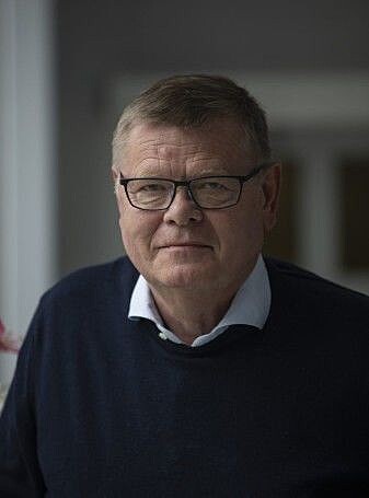 – Kinesiske myndigheter har gjort en enorm jobb i å isolere utbruddets kjerneområder, sier Ørjan Olsvik, professor i medisinsk mikrobiologi ved UiT Norges arktiske universitet. – Kinesiske myndigheter har gjort en enorm jobb i å isolere utbruddets kjerneområder, sier Ørjan Olsvik, professor i medisinsk mikrobiologi ved UiT Norges arktiske universitet.