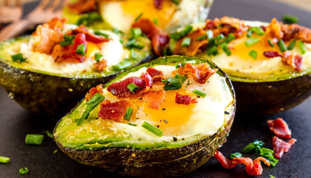 Avocado, kjøtt og ost. Dette er et måltid som inneholder mye fett, men som likevel kan være sunt. En svensk studie tyder på at flere unge spiser mindre karbohydrater og mer fett. Avocado, kjøtt og ost. Dette er et måltid som inneholder mye fett, men som likevel kan være sunt. En svensk studie tyder på at flere unge spiser mindre karbohydrater og mer fett.