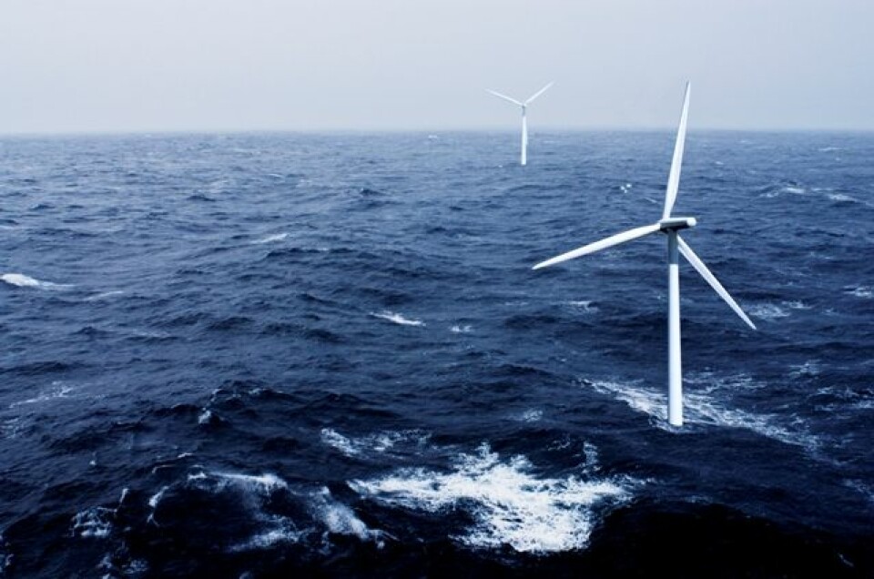 – Vi lager de matematiske beregningene for hvordan vindmølleparker skal designes slik at mest mulig av vinden blir fanget og utnyttet, sier Lars Sætran, professor ved NTNU. (Foto: Paul Sigve Amundsen; Montasje: Tone Kvenild/NTNU Info)