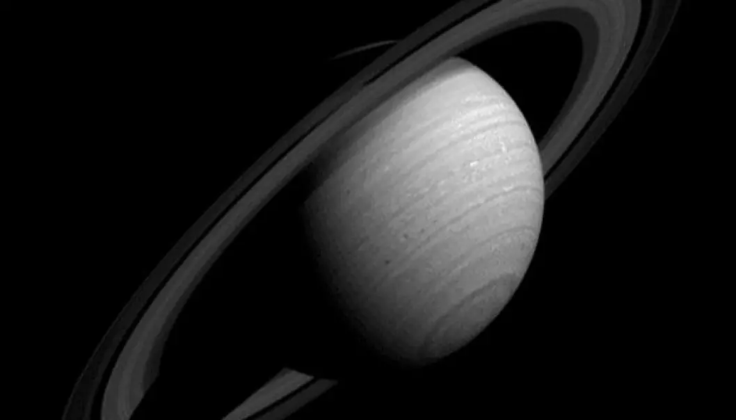Slik har du aldri sett Saturn