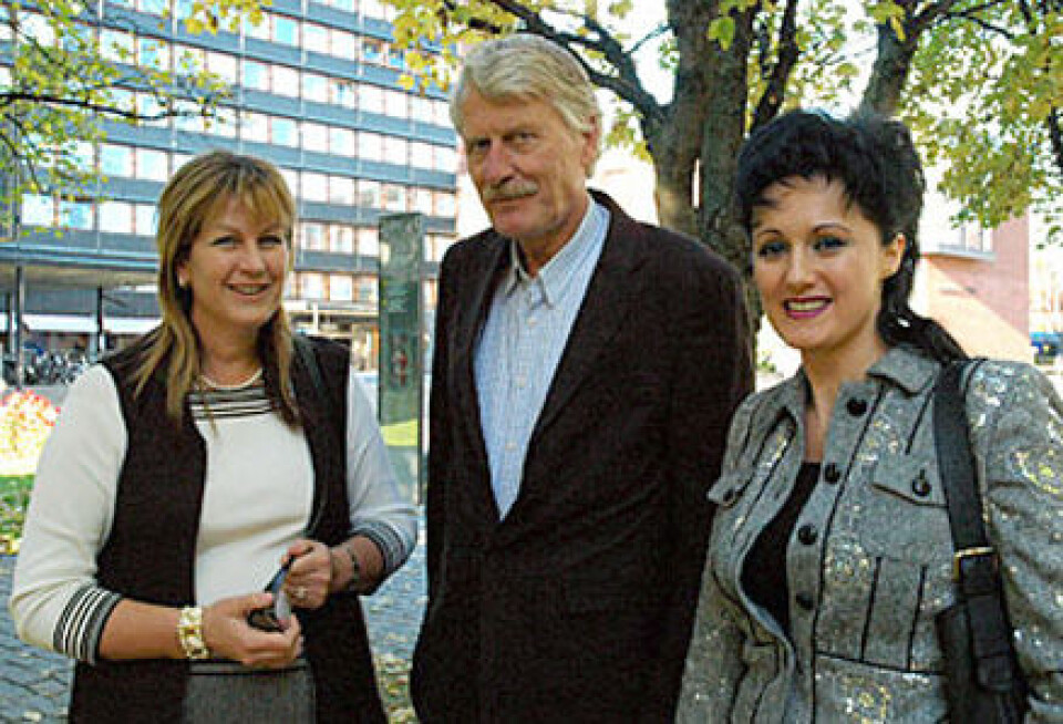 'Professorer med hjerte for Montenegro: Tatjana Bečanovic, Svein Mønnesland og Rajka Glu?ica (Foto: Alf Tore Øksdal)'