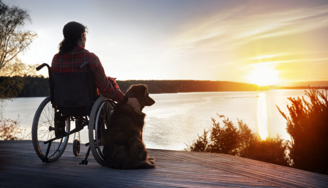 Kvinner lever kortere enn menn etter at de har fått diagnosen ALS. Forskerne vet ikke hvorfor. Kvinner lever kortere enn menn etter at de har fått diagnosen ALS. Forskerne vet ikke hvorfor.