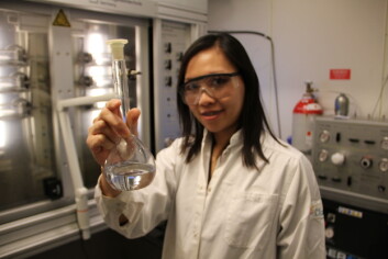 Pei Cheng har utviklet nye kjemikalier som kan forhindre at gass omdannes til isplugger i rørledninger. (Foto: Leiv Gunnar Lie/UiS) Pei Cheng har utviklet nye kjemikalier som kan forhindre at gass omdannes til isplugger i rørledninger. (Foto: Leiv Gunnar Lie/UiS)