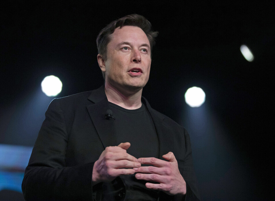 Elon Musk har advart mot konsekvensene av dårlig bruk av kunstig intelligens i flere år, selv om firmaet hans også bruker teknologien.
