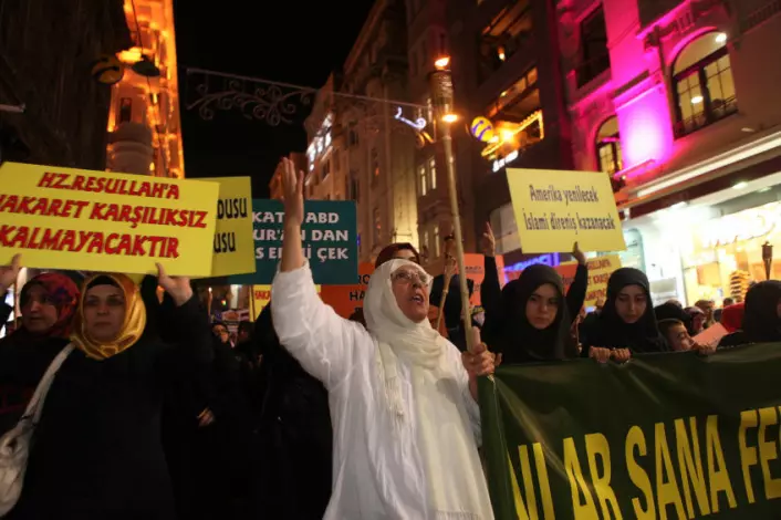 Fra demonstrasjonene mot Muhammedfilmen i Istanbul. (Foto: iStockphoto)