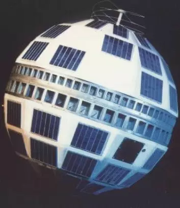 Telstar 1, den første satellitten som overførte tv-signaler over Atlanterhavet, ble skutt opp 10. juli 1962. (Foto: Wikimedia)