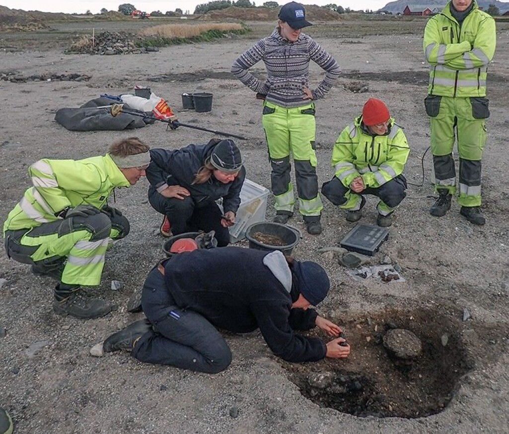 Krukke av keramikk datert til cirka 100 – 200 e.Kr. under utgravningene. Krukke av keramikk datert til cirka 100 – 200 e.Kr. under utgravningene.