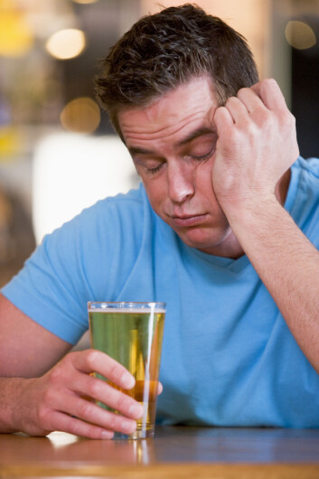 Danske unge har endret holdning til alkohol. Sannsynligvis på grunn av innsats fra politikere, skoler og foreldre. (Foto: Colourbox) Danske unge har endret holdning til alkohol. Sannsynligvis på grunn av innsats fra politikere, skoler og foreldre. (Foto: Colourbox)