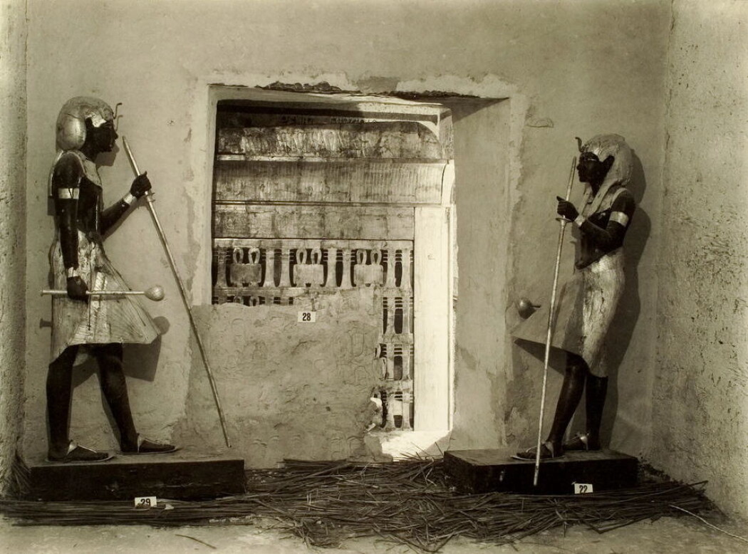 Kong Tutankhamons gravkammer fotografert i 1923 – året etter oppdagelsen. Kong Tutankhamons gravkammer fotografert i 1923 – året etter oppdagelsen.