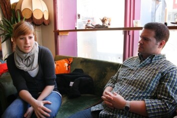 – Det var ikke bare studiene som trakk meg hit, det var også den norske naturen, kulturen og folket, sier Susanne Faber fra Tyskland. Til høyre James Hathaway fra USA. (Foto: Frøy Katrine Myrhol) – Det var ikke bare studiene som trakk meg hit, det var også den norske naturen, kulturen og folket, sier Susanne Faber fra Tyskland. Til høyre James Hathaway fra USA. (Foto: Frøy Katrine Myrhol)