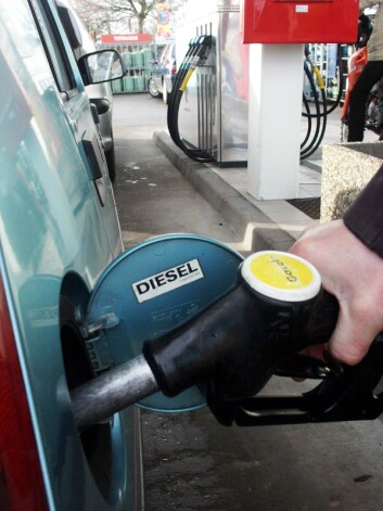 Studien fra NILU og NAAF viser at hvis trenden med en høy andel nye dieselbiler fortsetter, vil NO2 -bidraget fra personbiler øke fremover, ikke minke som tidligere antatt. (Foto: www.colourbox.com) Studien fra NILU og NAAF viser at hvis trenden med en høy andel nye dieselbiler fortsetter, vil NO2 -bidraget fra personbiler øke fremover, ikke minke som tidligere antatt. (Foto: www.colourbox.com)