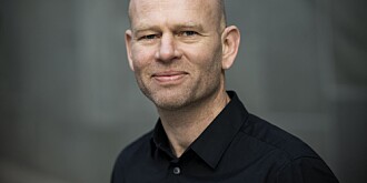– Samfunnet vil nok ikke spare penger på dette. Det er dyrere med en IT-ansatt enn en hjelpepleier, sier forsker Erik Thorstensen. – Samfunnet vil nok ikke spare penger på dette. Det er dyrere med en IT-ansatt enn en hjelpepleier, sier forsker Erik Thorstensen.
