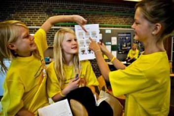 Barna kunne sammenligne hudfarger ved å gå ut fra et utlevert skjema. (Foto: Dansk naturvitenskapsfestival) Barna kunne sammenligne hudfarger ved å gå ut fra et utlevert skjema. (Foto: Dansk naturvitenskapsfestival)
