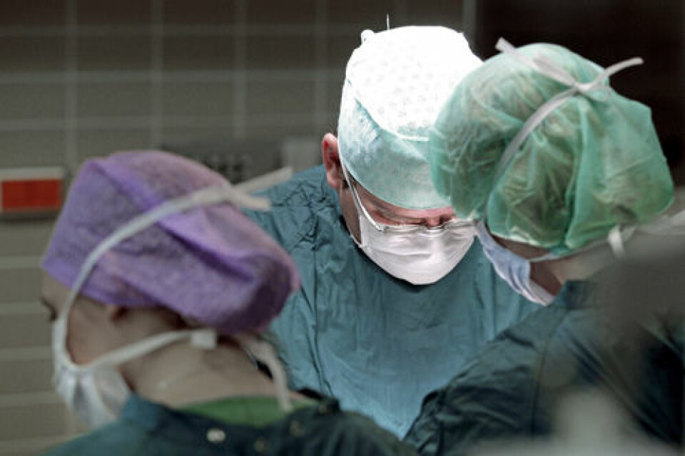 På mange sykehus får ikke kirurger operere slektninger og andre de har følelsesmessige bånd til. (Illustrasjonsfoto: Colourbox.no)