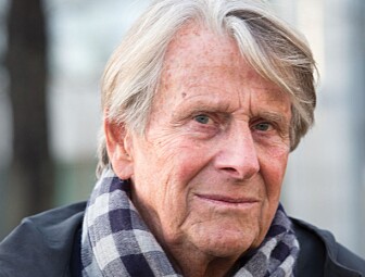 Knut Faldbakken mener at han ikke hadde fått en slik forfatterkarriere om han ikke hadde stammet. Knut Faldbakken mener at han ikke hadde fått en slik forfatterkarriere om han ikke hadde stammet.