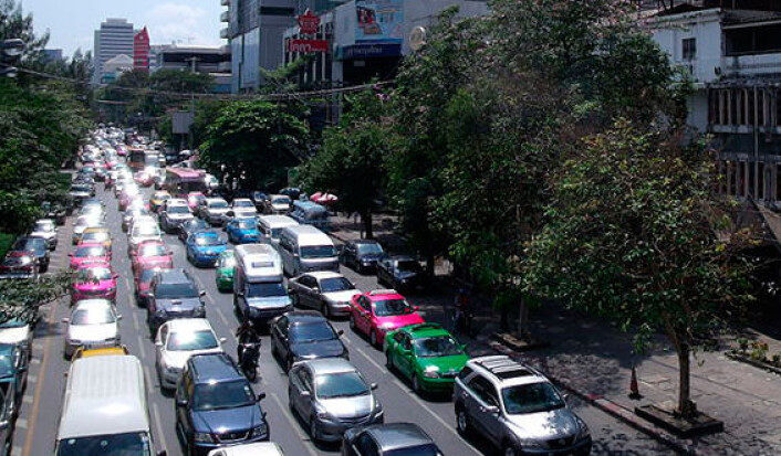 Bangkok er beryktet for sine trafikkorker. Trafikkork øker forurensingen i byer dramatisk. (Foto: Wikimedia Commons) Bangkok er beryktet for sine trafikkorker. Trafikkork øker forurensingen i byer dramatisk. (Foto: Wikimedia Commons)