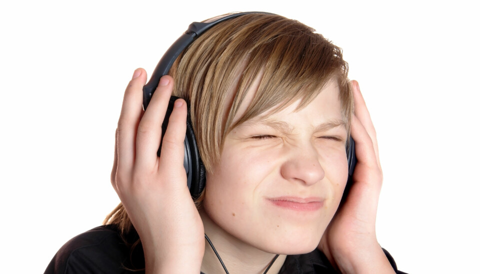 Ikke alle liker å høre på musikk. Men hvis du er stressa, hjelper det kanskje med avslappende toner i ørene.