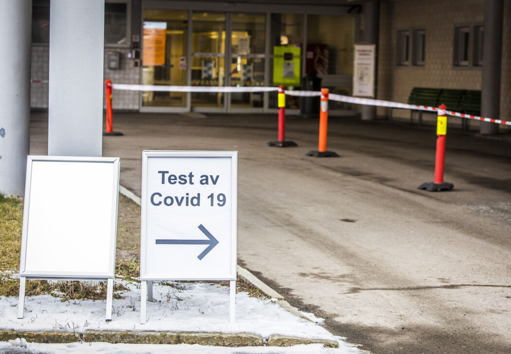Flere koronasmittede personer er lagt inn på sykehus rundt om i landet, blant dem Oslo universitetssykehus og St. Olavs hospital i Trondheim. Flere koronasmittede personer er lagt inn på sykehus rundt om i landet, blant dem Oslo universitetssykehus og St. Olavs hospital i Trondheim.