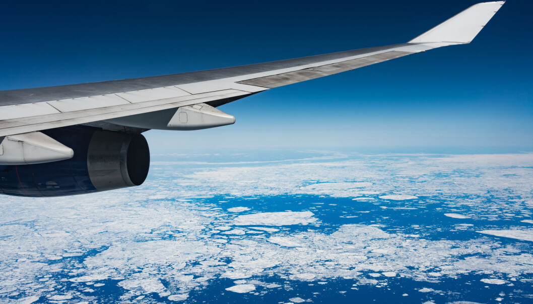 Fly tur-retur Oslo-København slipper ut nok CO2 til å smelte omtrent én kvadratmeter med arktisk sommer-sjøis. Fly tur-retur Oslo-København slipper ut nok CO2 til å smelte omtrent én kvadratmeter med arktisk sommer-sjøis.