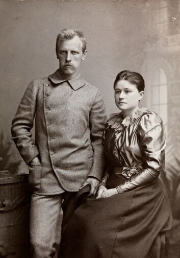 Eva og Fridtjof Nansen som nygifte i 1889. (Foto: Christian Gibsson/ Nasjonalbiblioteket) Eva og Fridtjof Nansen som nygifte i 1889. (Foto: Christian Gibsson/ Nasjonalbiblioteket)