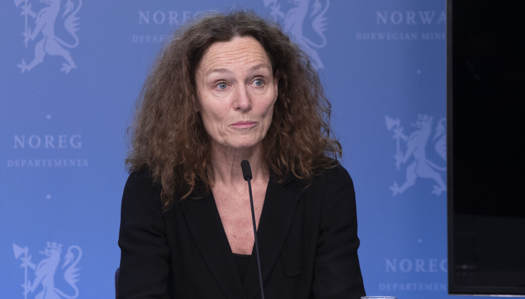 Direktør Camilla Stoltenberg i Folkehelseinstituttet under en pressekonferanse i Helsedepartementet onsdag. Direktør Camilla Stoltenberg i Folkehelseinstituttet under en pressekonferanse i Helsedepartementet onsdag.