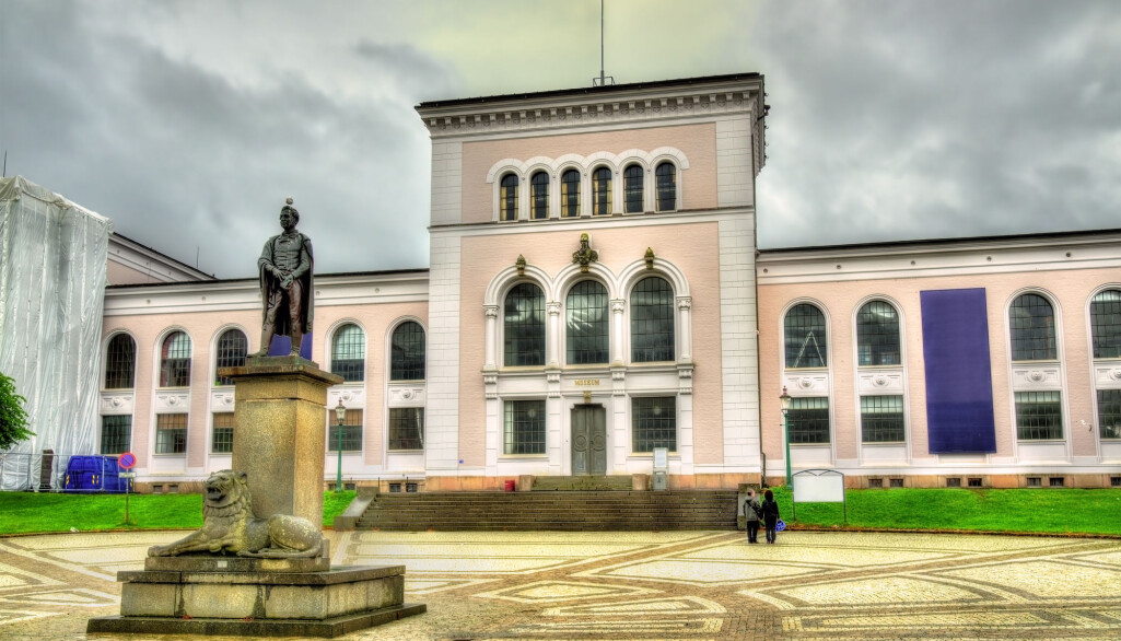 Universitetsmuseet i Bergen stenger og studenter sendes hjem. Universitetsmuseet i Bergen stenger og studenter sendes hjem.