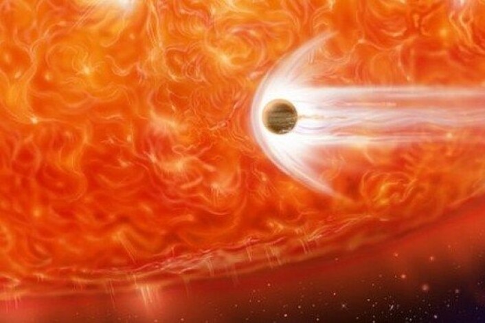 Astronomer har lenge visst at eldgamle stjerner kan utvide seg såpass mye at de sluker nærliggende planeter. Nå har astronomer funnet første bevis for at dette har skjedd. Her har en kunstner sett for seg hendelsen. (Foto: (Illustrasjon: NASA)) Astronomer har lenge visst at eldgamle stjerner kan utvide seg såpass mye at de sluker nærliggende planeter. Nå har astronomer funnet første bevis for at dette har skjedd. Her har en kunstner sett for seg hendelsen. (Foto: (Illustrasjon: NASA))