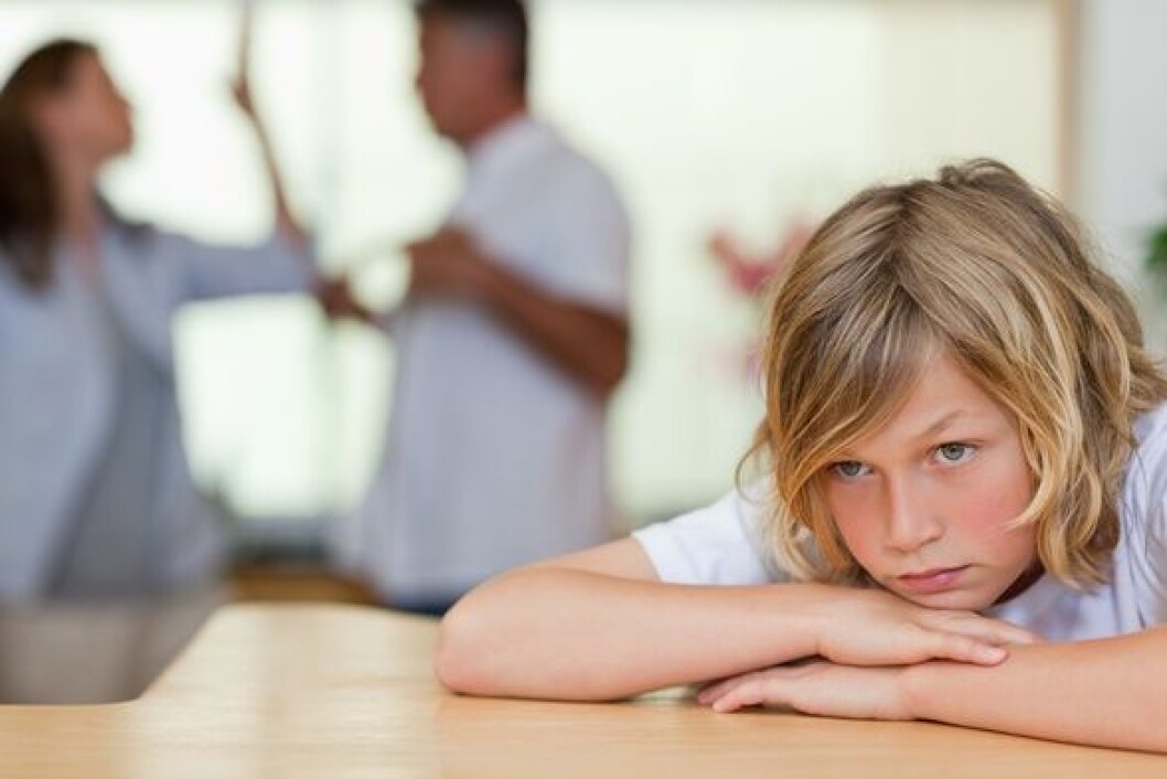 - Disse barna lever i en situasjon som til tider er svært belastende. Både fordi de lever med foreldrenes psykiske problemer, men også fordi de fleste har to hjem og foreldre som er i konflikt med hverandre, forteller forsker Marian Ådnanes ved Sintef. (Foto: WavebreakmediaMicro, Microstock) - Disse barna lever i en situasjon som til tider er svært belastende. Både fordi de lever med foreldrenes psykiske problemer, men også fordi de fleste har to hjem og foreldre som er i konflikt med hverandre, forteller forsker Marian Ådnanes ved Sintef. (Foto: WavebreakmediaMicro, Microstock)
