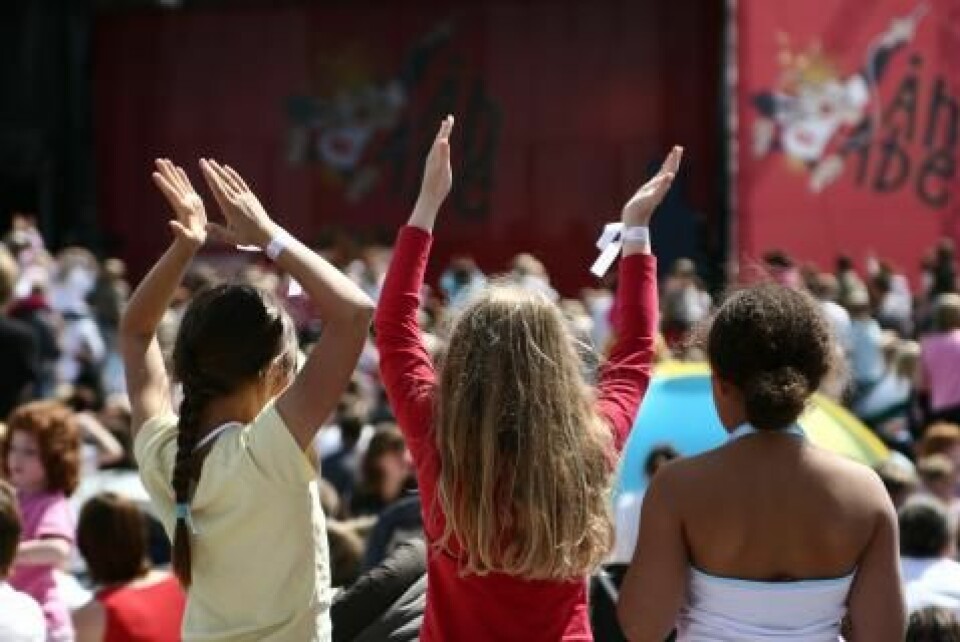 Ildsjeler er folk som bidrar med noe ekstra i lokalsamfunnet, som for eksempel å arrangere musikkfestival for barn og unge. (Foto: Colourbox)
