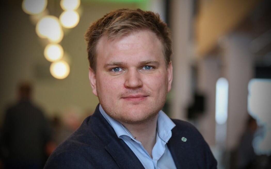 Aleksander Øren Heen frå Senterpartiet er den nye styreleiaren i Vestlandsforsking. Han kjem frå Årdalstangen og er i dag politikar på heiltid. Aleksander Øren Heen frå Senterpartiet er den nye styreleiaren i Vestlandsforsking. Han kjem frå Årdalstangen og er i dag politikar på heiltid.