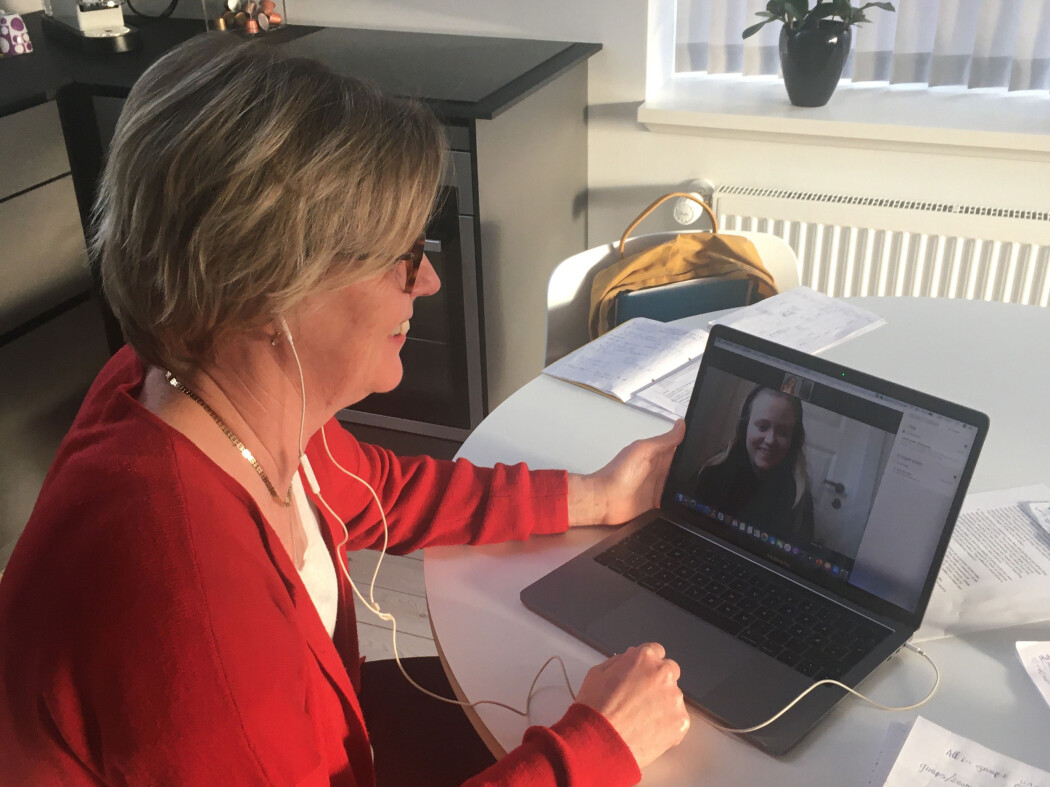 Universitetslektor Astrid Haugestad startet umiddelbart som foreleser fra eget hjem da campusene ble stengt. Universitetslektor Astrid Haugestad startet umiddelbart som foreleser fra eget hjem da campusene ble stengt.