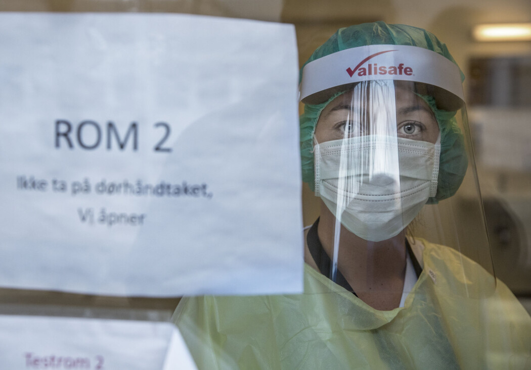Forskere tester muligheten for å koble flere enn én pasient til hver respirator i en krisesituasjon. Forskere tester muligheten for å koble flere enn én pasient til hver respirator i en krisesituasjon.