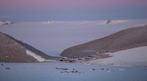 Forskere isolert i Antarktis til november