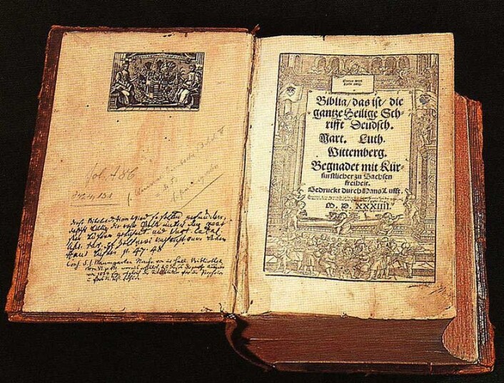 Martin Luthers bibel på tysk, fra 1534. (Foto: (Torsten Schleese/Wikimedia Commons)) Martin Luthers bibel på tysk, fra 1534. (Foto: (Torsten Schleese/Wikimedia Commons))