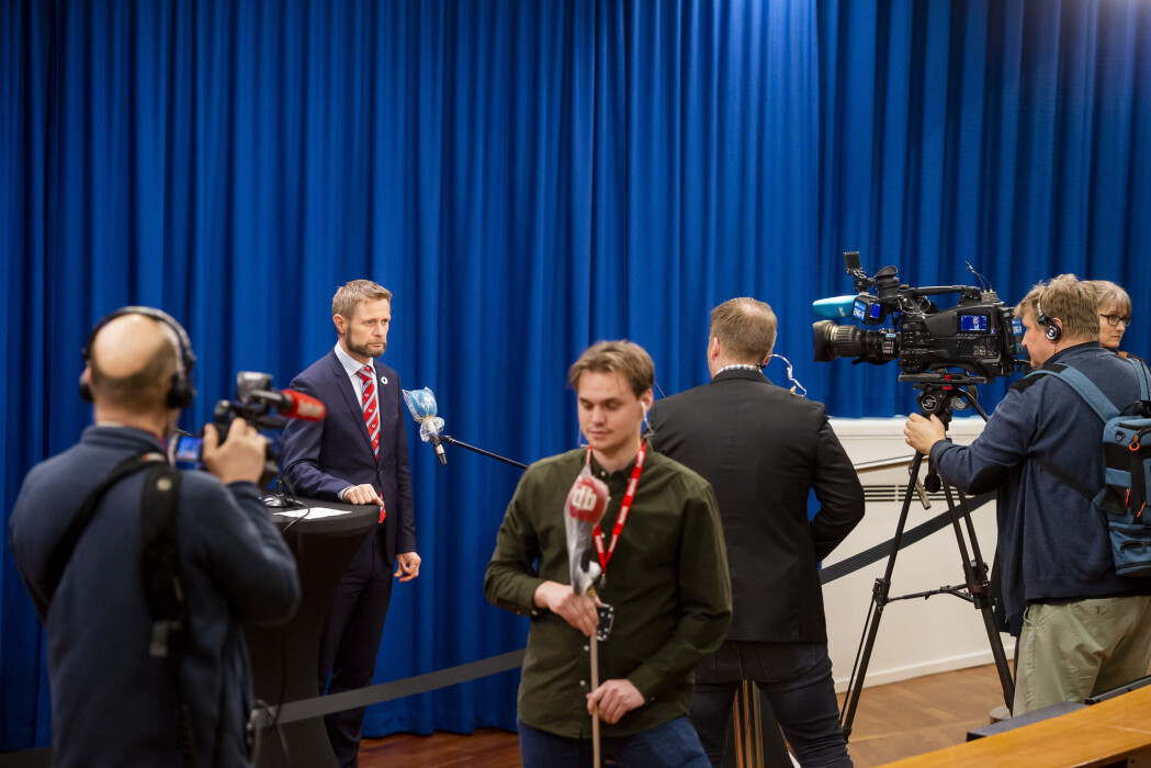 Koronaviruset ligger an til å bli den mest omtalte enkelthendelsen i norske medier noensinne. Her fra helse- og omsorgsminister Bent Høies (H) daglige pressekonferansen om håndteringen av koronasituasjonen. Koronaviruset ligger an til å bli den mest omtalte enkelthendelsen i norske medier noensinne. Her fra helse- og omsorgsminister Bent Høies (H) daglige pressekonferansen om håndteringen av koronasituasjonen.