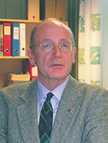 "Lorentz Irgens er professor i samfunnsmedisin ved Universitetet i Bergen, og har i mange år jobbet med temaet krybbedød. (Foto: Universitetet i Bergen)" "Lorentz Irgens er professor i samfunnsmedisin ved Universitetet i Bergen, og har i mange år jobbet med temaet krybbedød. (Foto: Universitetet i Bergen)"