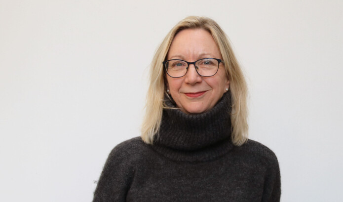 Skandinaver har en tilbøyelighet til å føle skyld for egne privilegier, mener Elisabeth Oxfeldt, som forsker på skandinavisk litteratur. Skandinaver har en tilbøyelighet til å føle skyld for egne privilegier, mener Elisabeth Oxfeldt, som forsker på skandinavisk litteratur.