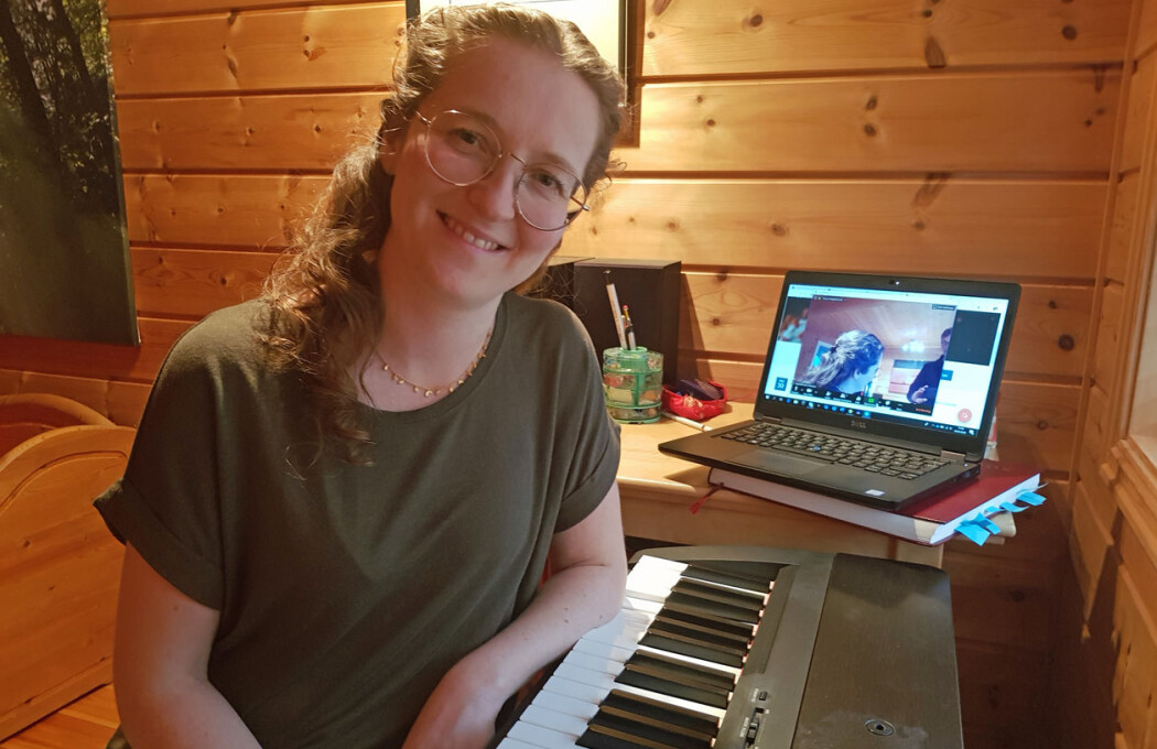 Universitetslektor Inga Rennemo Johansen er en av de tilpasningsdyktige faglærerne, her fra sitt hjemmekontor i Verdal. Universitetslektor Inga Rennemo Johansen er en av de tilpasningsdyktige faglærerne, her fra sitt hjemmekontor i Verdal.
