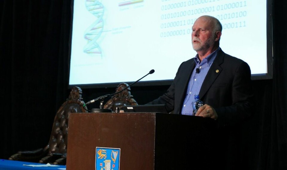 Craig Venter holdt en oppdatert versjon av Erwin Schrödingers foredrag 'What is Life?' i Dublin under forskningskonferansen ESOF2012. Hans hovedbudskap: Fremtiden er digital. (Foto: Maxwell's Dublin/ESOF2012)