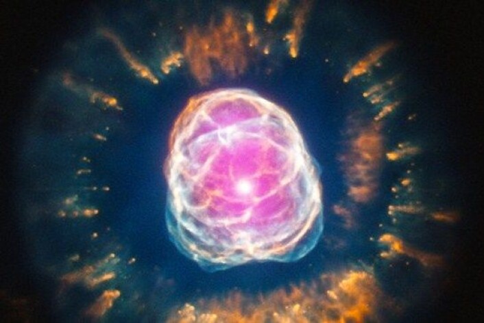 Om omtrent fem milliarder år vil det samme skje med vår sol. (Foto: Chandra X-ray Observatory Center/X-ray: NASA/CXC/IAA-CSIC/N.Ruiz) Om omtrent fem milliarder år vil det samme skje med vår sol. (Foto: Chandra X-ray Observatory Center/X-ray: NASA/CXC/IAA-CSIC/N.Ruiz)