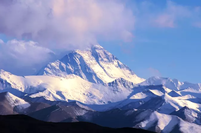 Mount Everest er verdens høyeste fjell, og de færreste kommer opp uten bruk av oksygen.