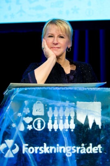 Den populære svenske politikeren Margot Wallström greide å tenne forsamlingen med et engasjert foredrag om det vanskelige forholdet mellom forskning og politikk. Og om hvor utfordrende det er å formidle kunnskapen om en objektiv risiko. (Foto: Thomas Keilman/Forskningsrådet) Den populære svenske politikeren Margot Wallström greide å tenne forsamlingen med et engasjert foredrag om det vanskelige forholdet mellom forskning og politikk. Og om hvor utfordrende det er å formidle kunnskapen om en objektiv risiko. (Foto: Thomas Keilman/Forskningsrådet)