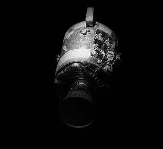Astronautene så ikke skadene før etter de hadde separert fra Service-modulen Astronautene så ikke skadene før etter de hadde separert fra Service-modulen