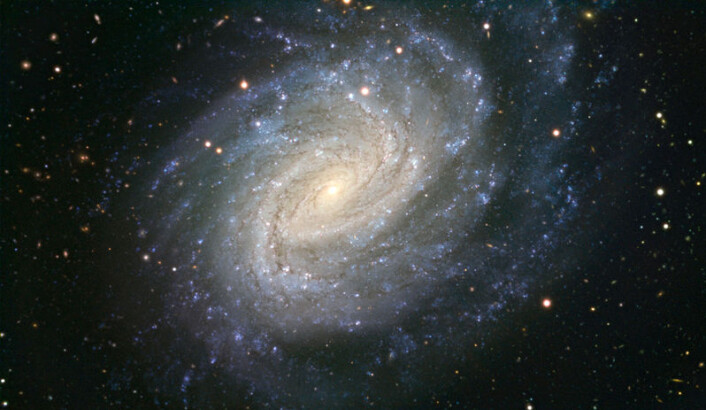 Galaksen 1187 ligger i stjernebildet Floden, eller Eridanus. (Foto: ESO) Galaksen 1187 ligger i stjernebildet Floden, eller Eridanus. (Foto: ESO)