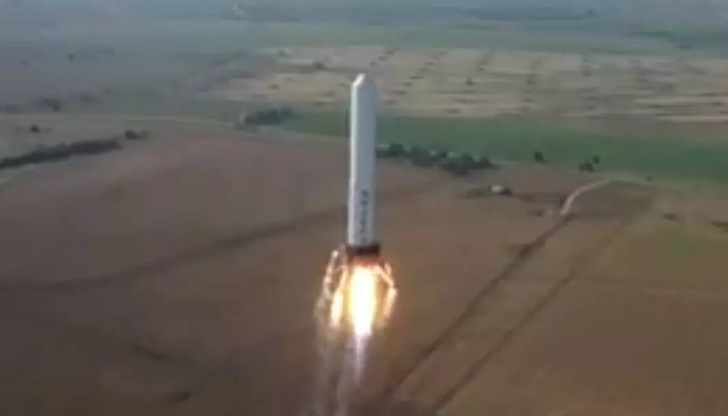 Raketten som tar av - og lander stående på bakken